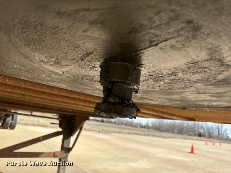 image for item NF9431 2002 Great Dane 7411TP-SA dry van trailer