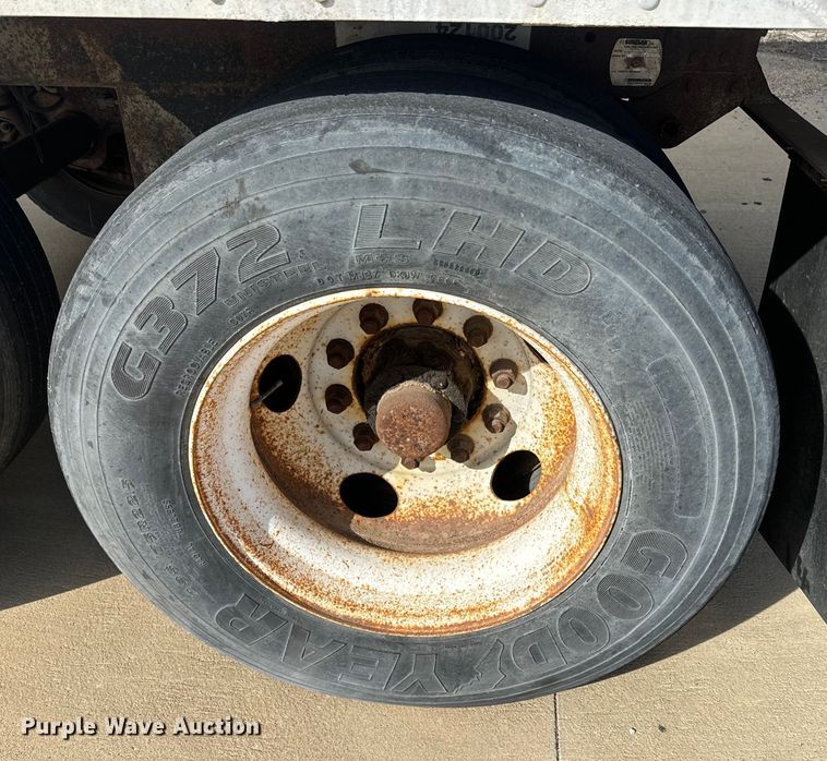 image for item NF9431 2002 Great Dane 7411TP-SA dry van trailer