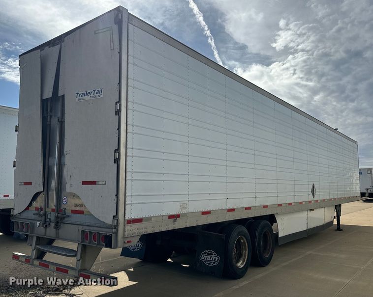 image for item NF9433 2006 Utility  VS2RA refrigerated van trailer