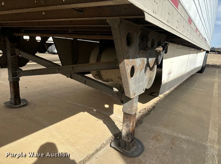 image for item NF9433 2006 Utility  VS2RA refrigerated van trailer