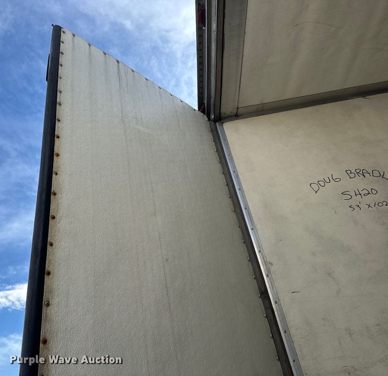 image for item NF9433 2006 Utility  VS2RA refrigerated van trailer