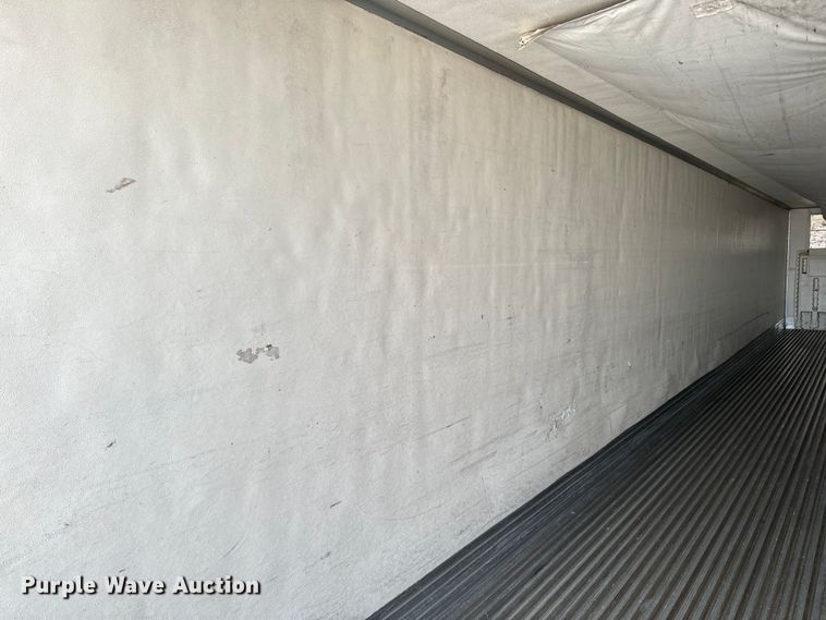 image for item NF9433 2006 Utility  VS2RA refrigerated van trailer