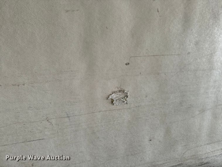 image for item NF9433 2006 Utility  VS2RA refrigerated van trailer