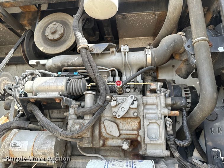 image for item NF9433 2006 Utility  VS2RA refrigerated van trailer