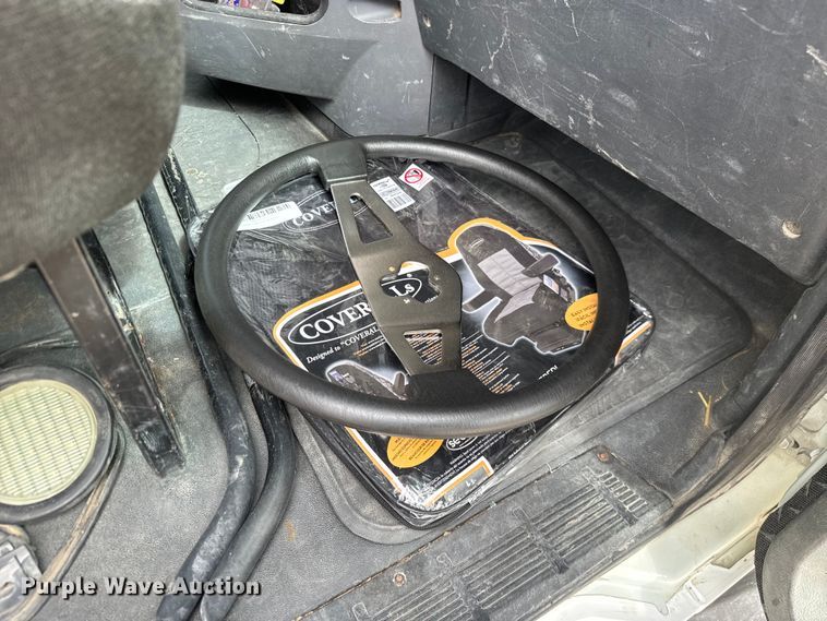 image for item NF9477 2013 Mack CXU613 semi truck