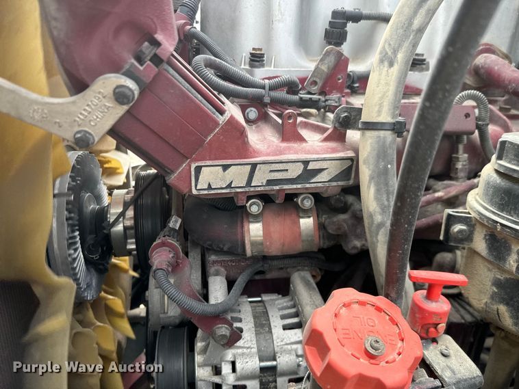 image for item NF9477 2013 Mack CXU613 semi truck