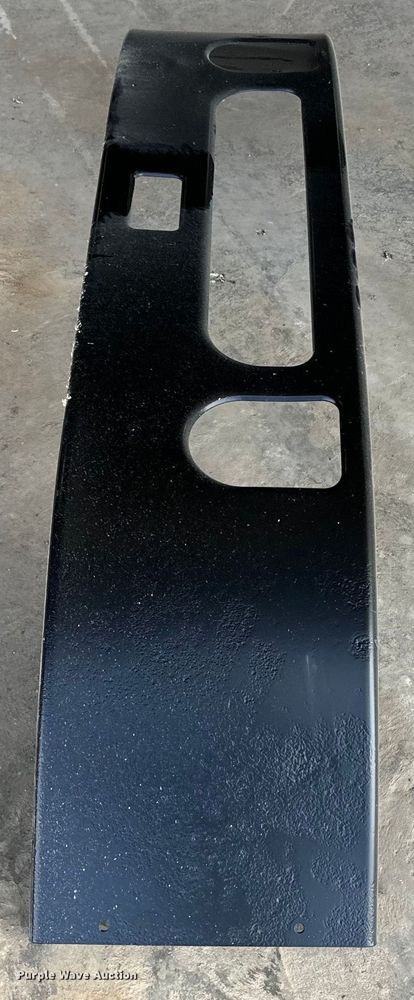 image for item NF9477 2013 Mack CXU613 semi truck