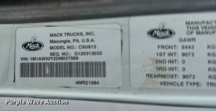 image for item NF9477 2013 Mack CXU613 semi truck