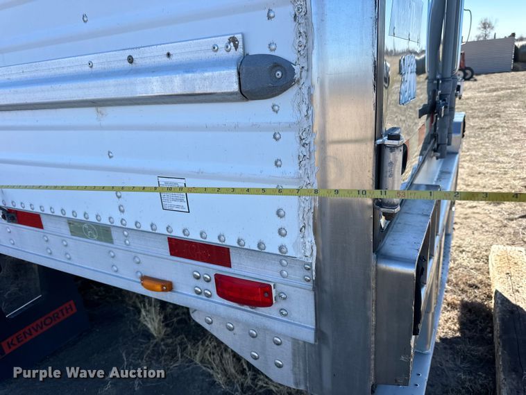 image for item NJ9386 2012 Great Dane SUP-1114-31053 refrigerated van trailer