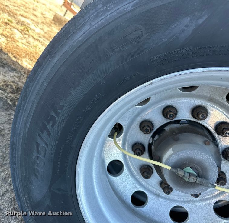 image for item NJ9386 2012 Great Dane SUP-1114-31053 refrigerated van trailer