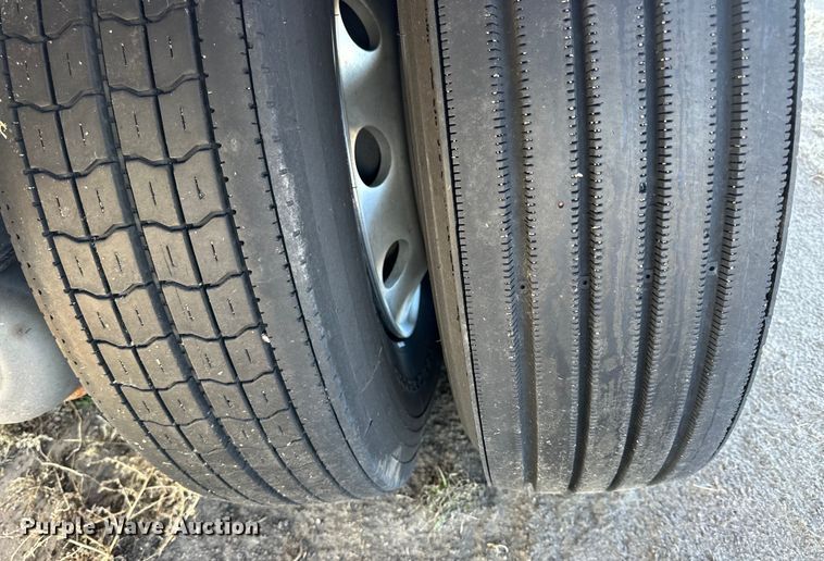 image for item NJ9386 2012 Great Dane SUP-1114-31053 refrigerated van trailer