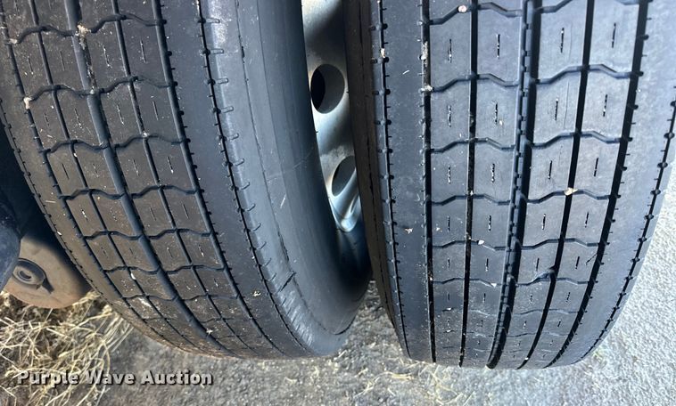 image for item NJ9386 2012 Great Dane SUP-1114-31053 refrigerated van trailer