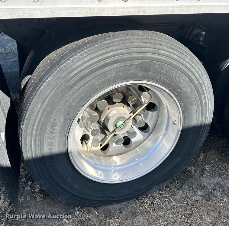 image for item NJ9386 2012 Great Dane SUP-1114-31053 refrigerated van trailer