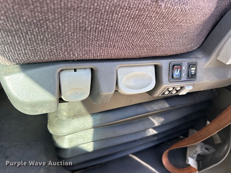 image for item NJ9388 2016 Freightliner  Cascadia semi truck