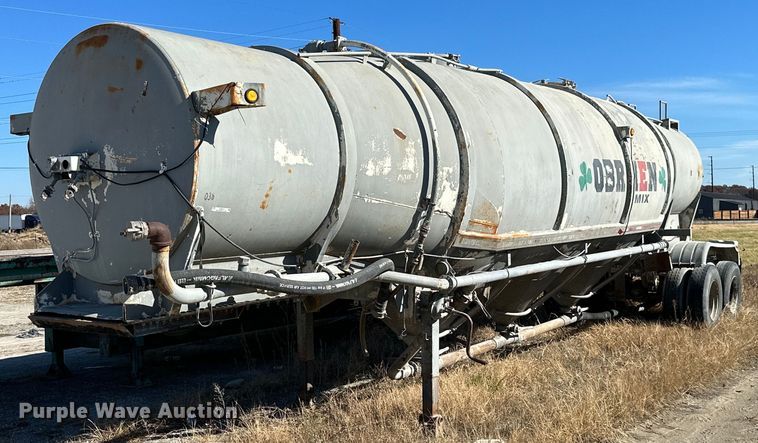 image for item NO9372 1969 Butler pneumatic dry bulk trailer