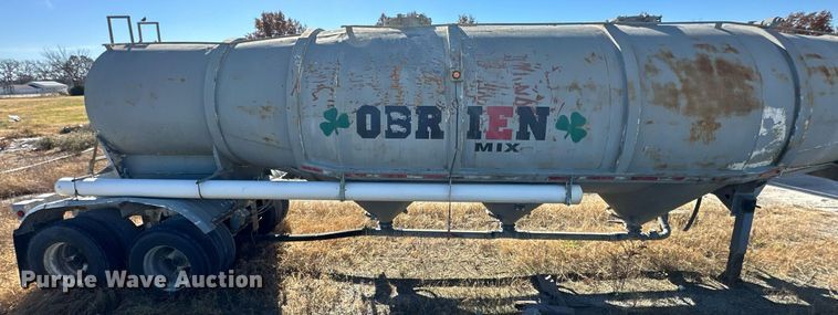 image for item NO9372 1969 Butler pneumatic dry bulk trailer