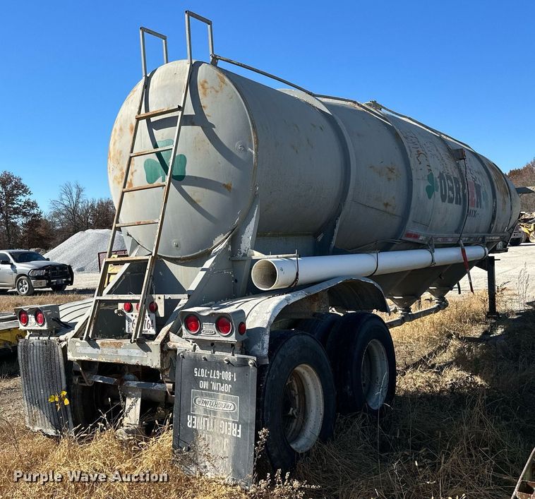 image for item NO9372 1969 Butler pneumatic dry bulk trailer