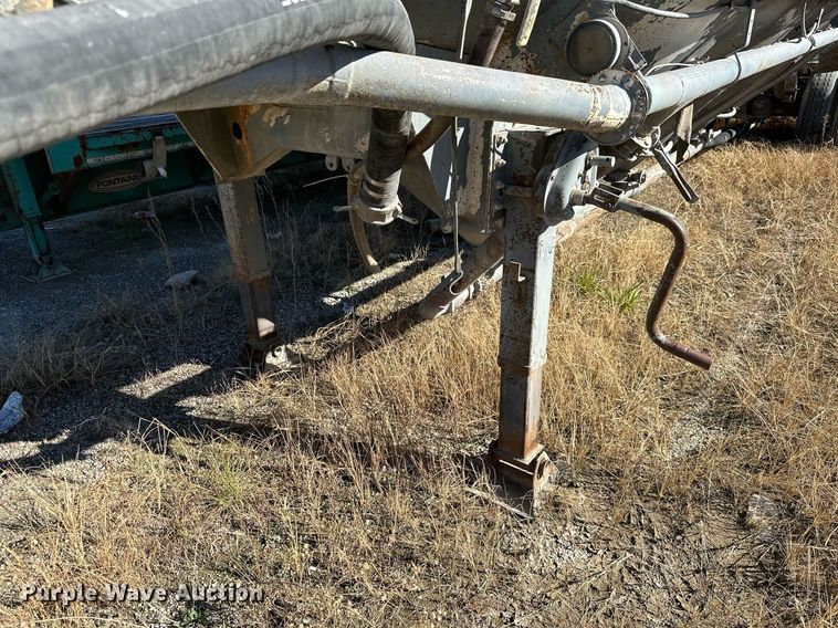 image for item NO9372 1969 Butler pneumatic dry bulk trailer