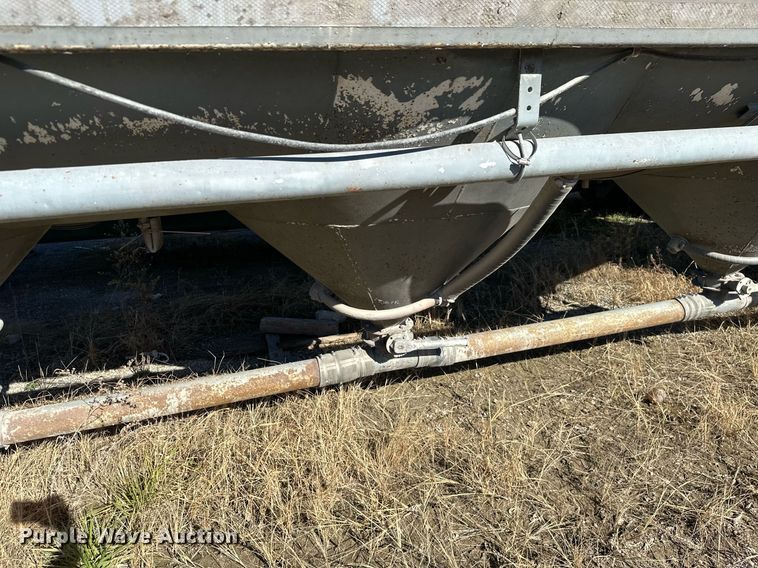 image for item NO9372 1969 Butler pneumatic dry bulk trailer