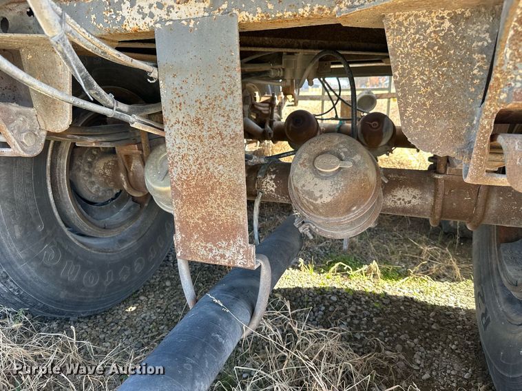 image for item NO9372 1969 Butler pneumatic dry bulk trailer