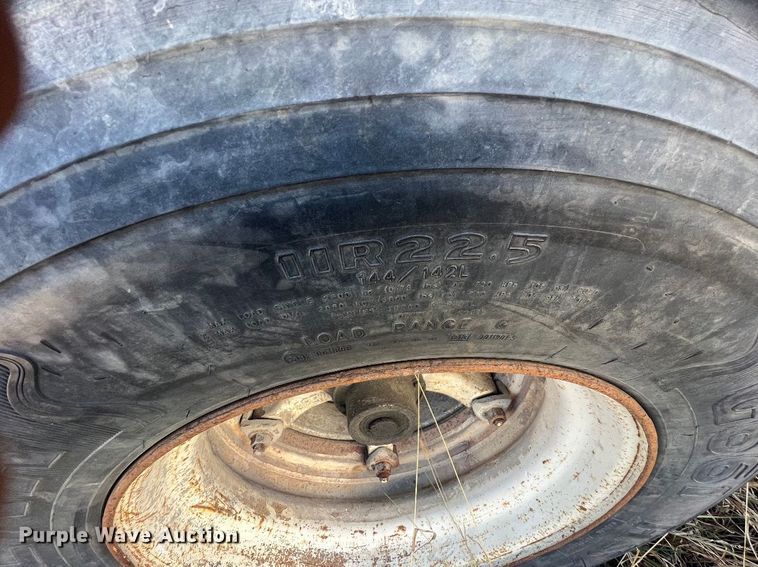 image for item NO9372 1969 Butler pneumatic dry bulk trailer