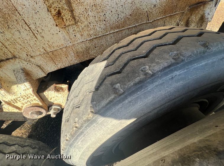 image for item NO9372 1969 Butler pneumatic dry bulk trailer