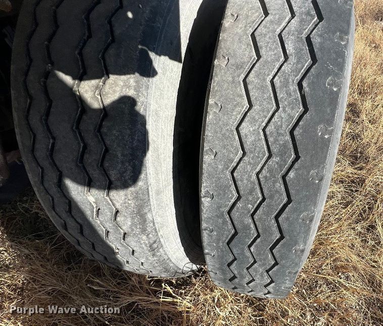 image for item NO9372 1969 Butler pneumatic dry bulk trailer