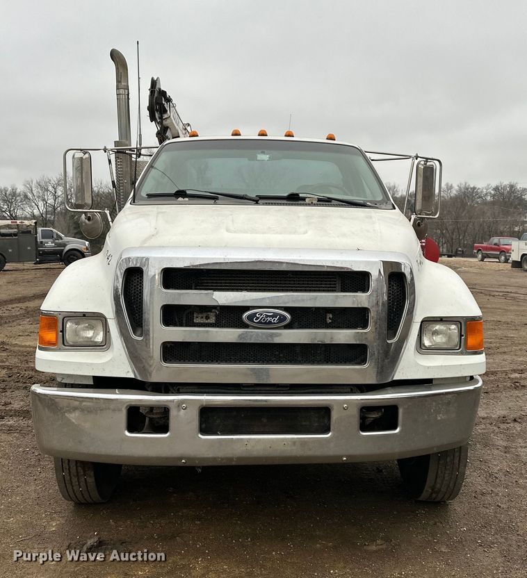 image for item NT9008 2005 Ford  F750 utility / service truck