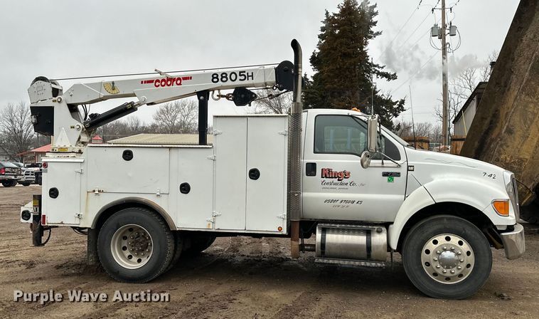 image for item NT9008 2005 Ford  F750 utility / service truck