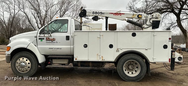 image for item NT9008 2005 Ford  F750 utility / service truck