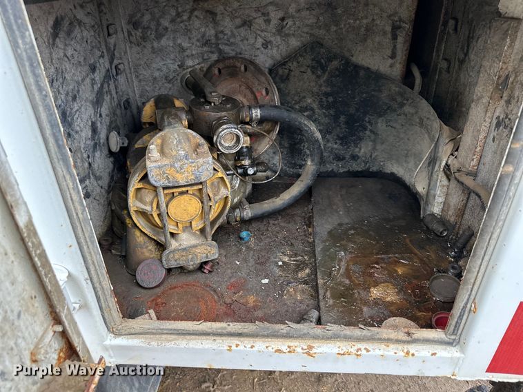 image for item NT9008 2005 Ford  F750 utility / service truck