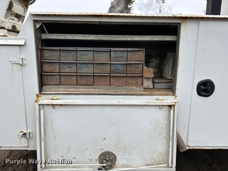 image for item NT9008 2005 Ford  F750 utility / service truck