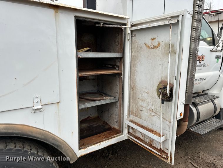 image for item NT9008 2005 Ford  F750 utility / service truck