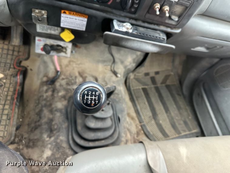 image for item NT9008 2005 Ford  F750 utility / service truck