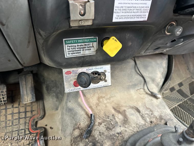 image for item NT9008 2005 Ford  F750 utility / service truck