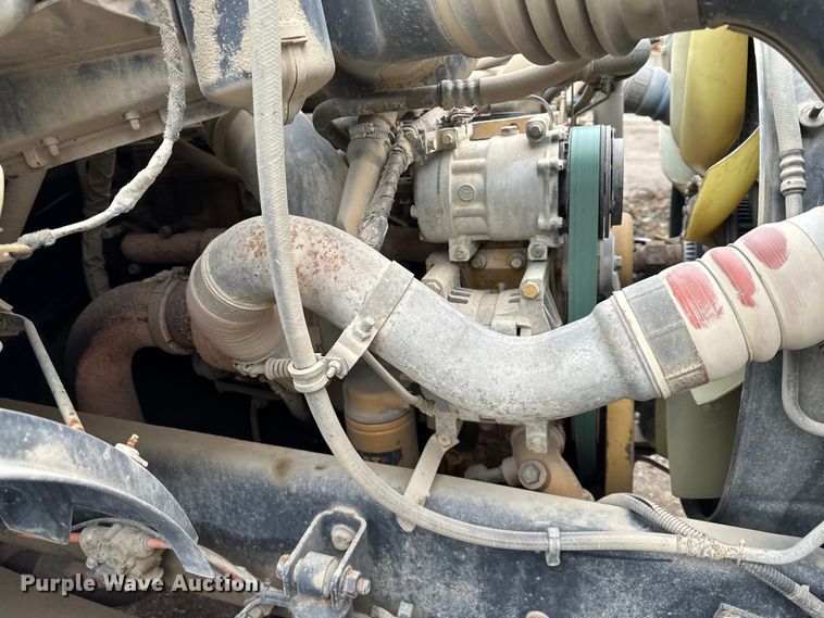 image for item NT9008 2005 Ford  F750 utility / service truck