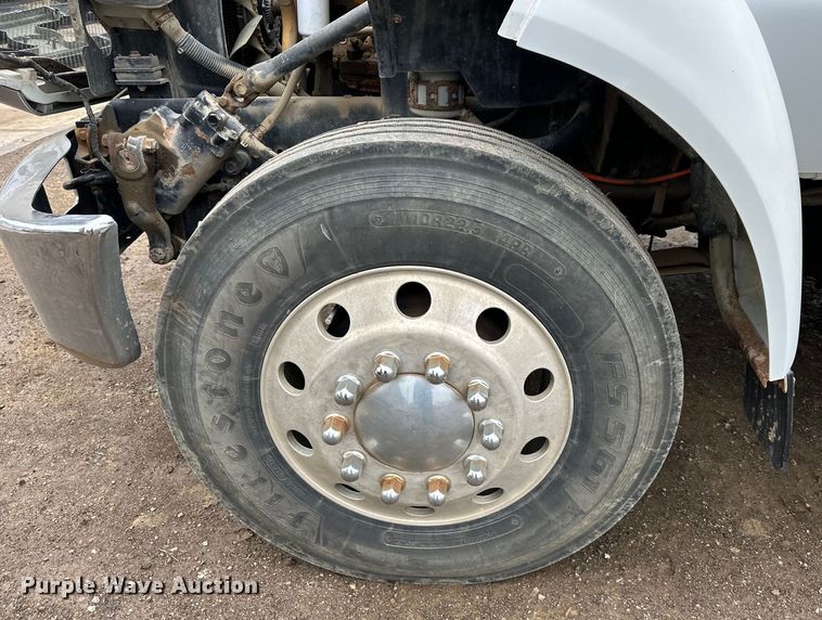 image for item NT9008 2005 Ford  F750 utility / service truck