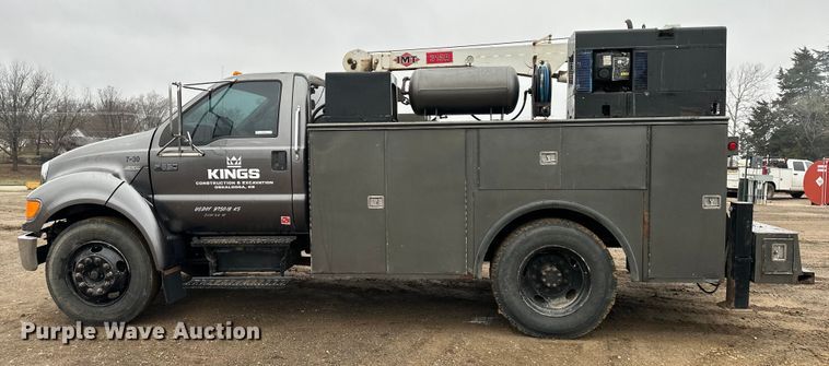 image for item NT9010 2005 Ford F650 utility / service truck