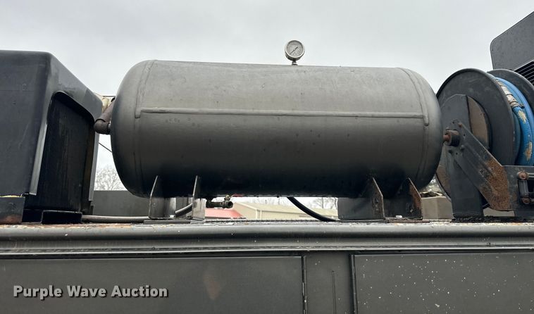 image for item NT9010 2005 Ford F650 utility / service truck