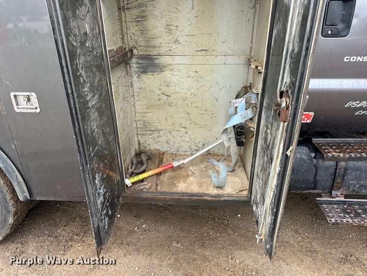 image for item NT9010 2005 Ford F650 utility / service truck