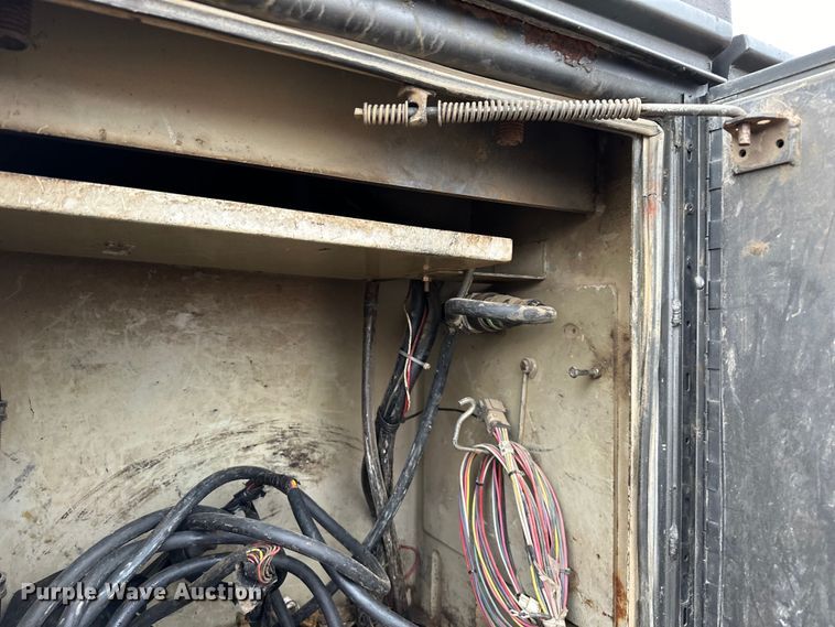 image for item NT9010 2005 Ford F650 utility / service truck