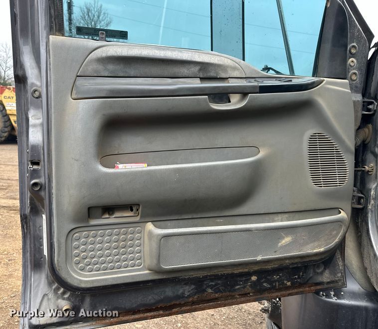 image for item NT9010 2005 Ford F650 utility / service truck