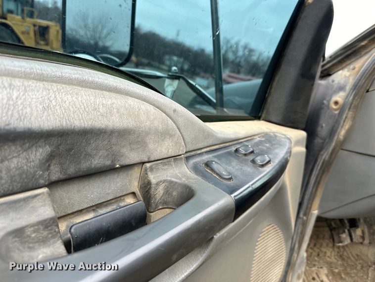 image for item NT9010 2005 Ford F650 utility / service truck