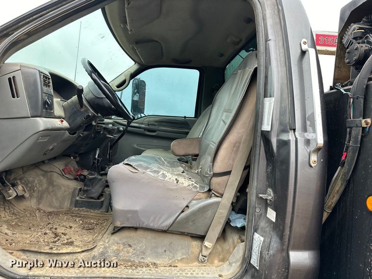 image for item NT9010 2005 Ford F650 utility / service truck