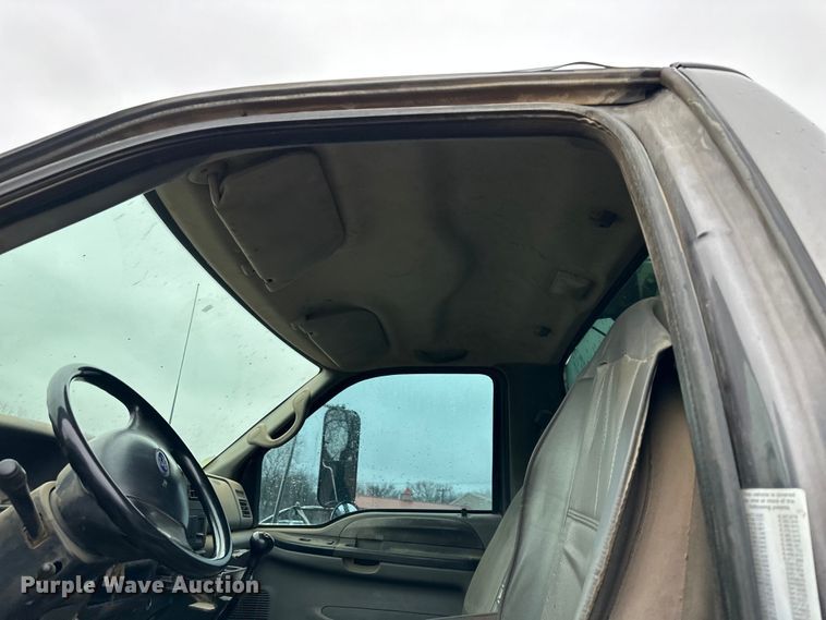 image for item NT9010 2005 Ford F650 utility / service truck