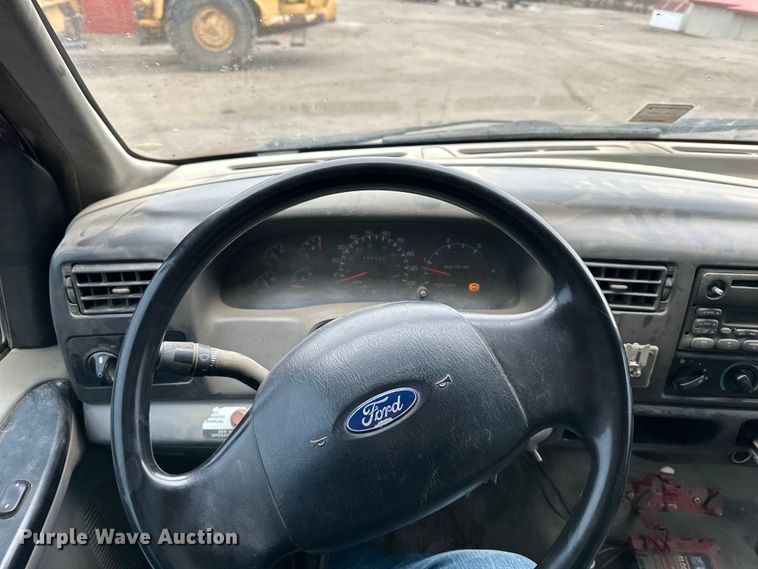 image for item NT9010 2005 Ford F650 utility / service truck