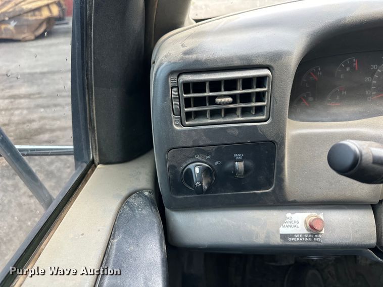 image for item NT9010 2005 Ford F650 utility / service truck