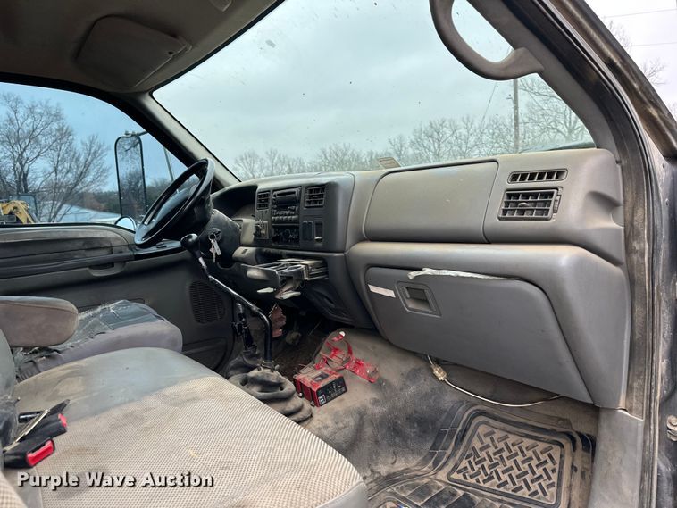 image for item NT9010 2005 Ford F650 utility / service truck