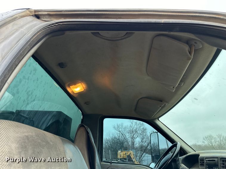 image for item NT9010 2005 Ford F650 utility / service truck