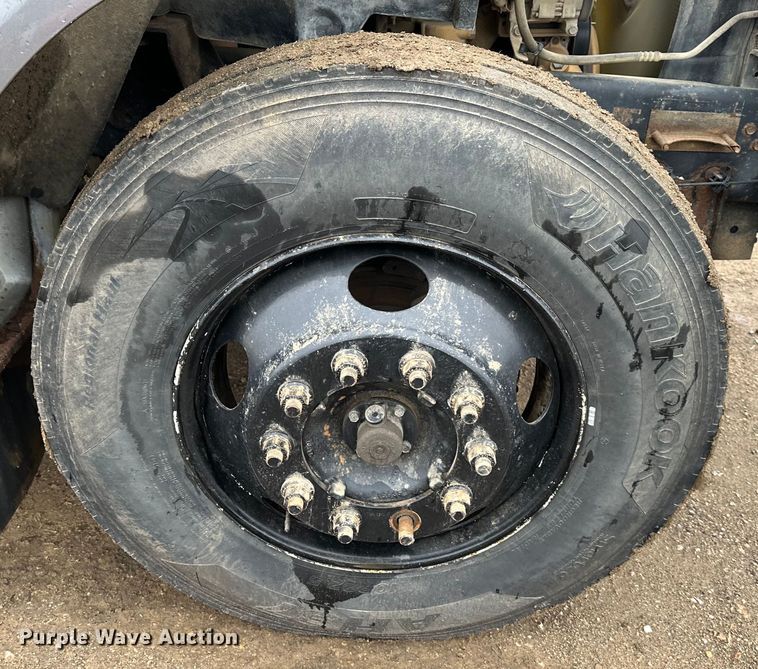 image for item NT9010 2005 Ford F650 utility / service truck